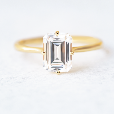 Louise Compass Prong Solitaire Ring