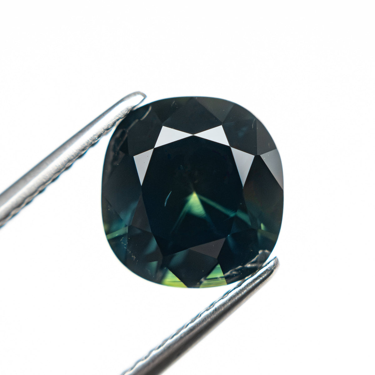 3.67ct 9.22x8.77x5.90mm Cushion Brilliant Sapphire 25377-01