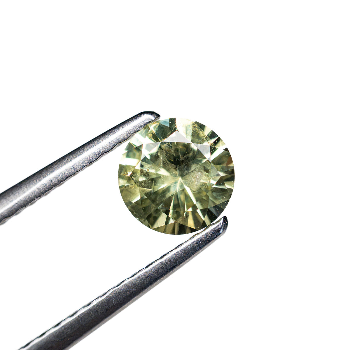0.78ct 5.55x5.55x3.51mm Round Brilliant Sapphire 26134-02