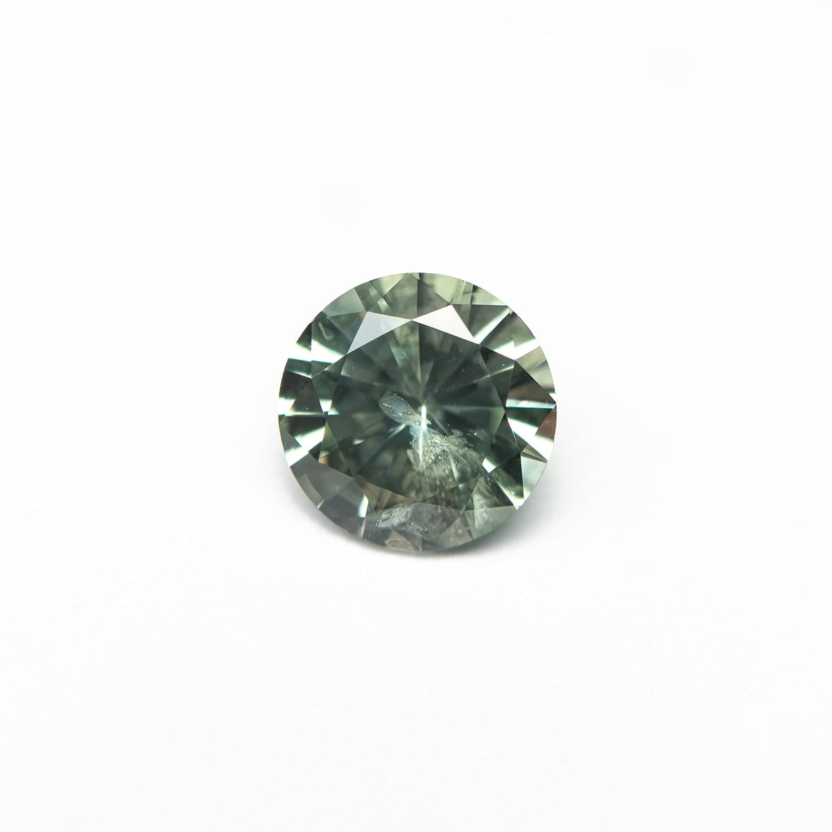 0.76ct 5.55x5.22x3.43mm Round Brilliant Sapphire 26134-03