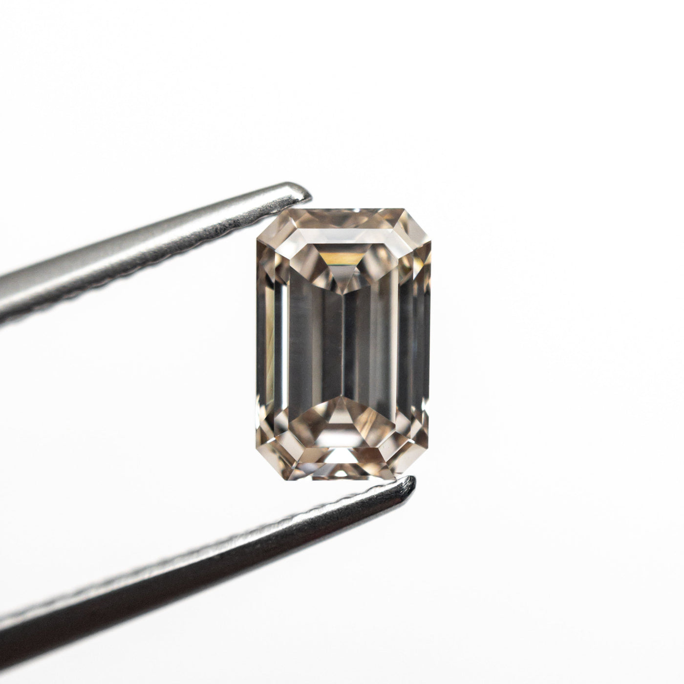1.11ct 7.23x4.69x3.17mm VS1 C4 Cut Corner Rectangle Step Cut 🇿🇦 26316-02