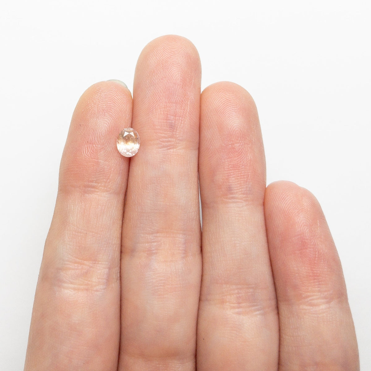 0.60ct 5.78x4.71x2.98mm Oval Brilliant Sapphire 26668-09
