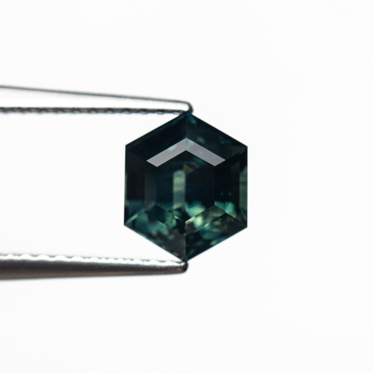 2.00ct 7.75x6.32x5.11mm Hexagon Step Cut Sapphire 26729-01