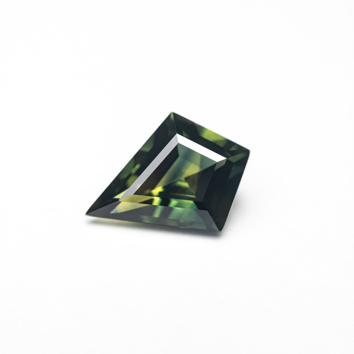 1.24ct 9.52x6.20x3.61mm Kite Step Cut Sapphire 27326-02