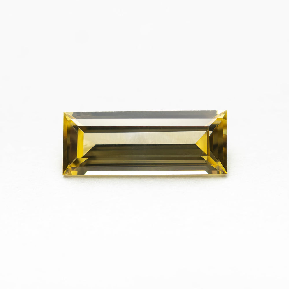 0.79ct 9.06x3.55x2.21mm Baguette Step Cut Sapphire 27719-05