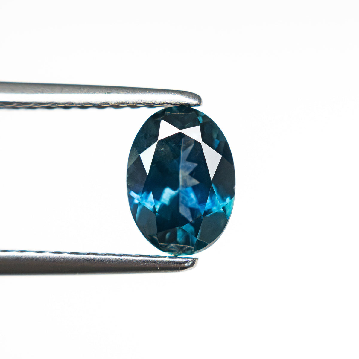 1.25ct 7.51x5.46x3.55mm Oval Brilliant Sapphire 28028-15