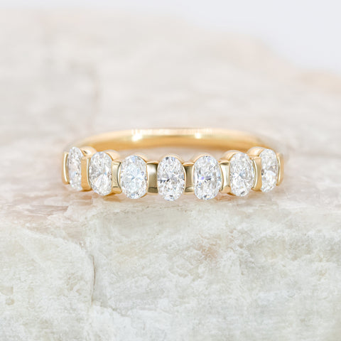 Donna ~ Bar Set Diamond Ring