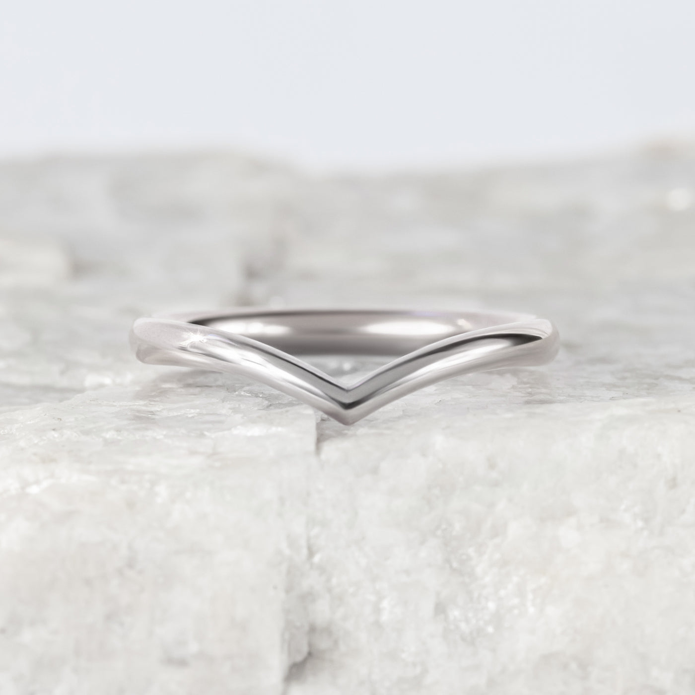 Vida ~ Curve Wedding Ring