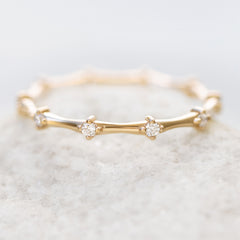 Yara Petite ~ Diamond Ring