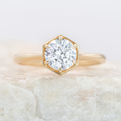 Loie ~ Hexagon Ring