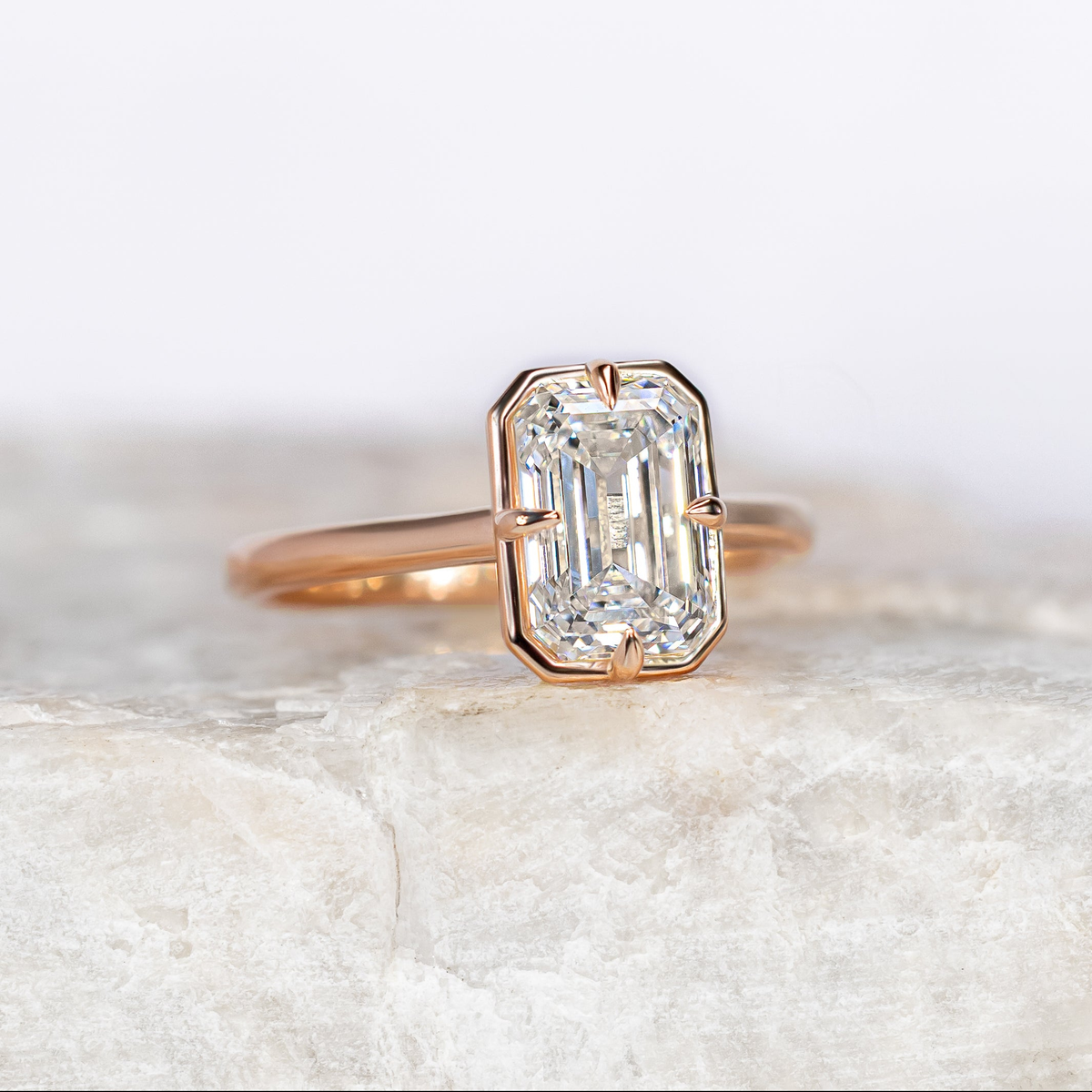 Paloma ~ Collet Ring