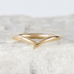 Vida ~ Curve Wedding Ring