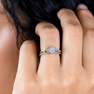 Esther Petite ~ Diamond Ring