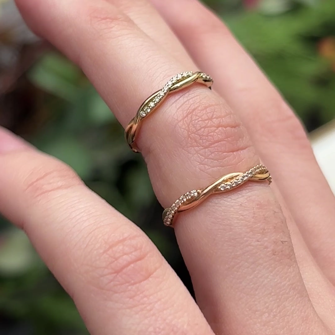 Briar ~ Diamond Ring