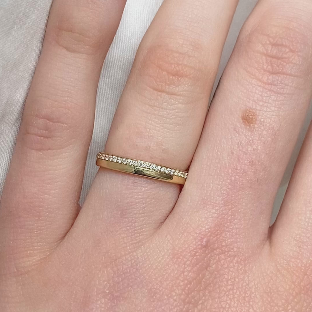 Dakota ~ Diamond Ring