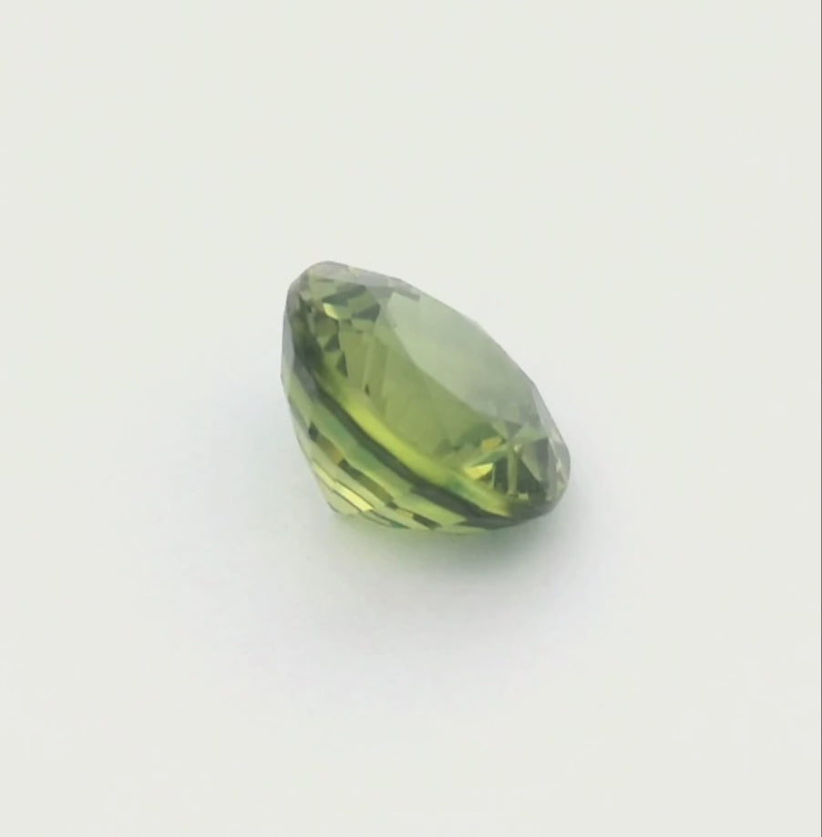 ROUND GREEN SAPPHIRE 1.49ct Eye Clean 500053174