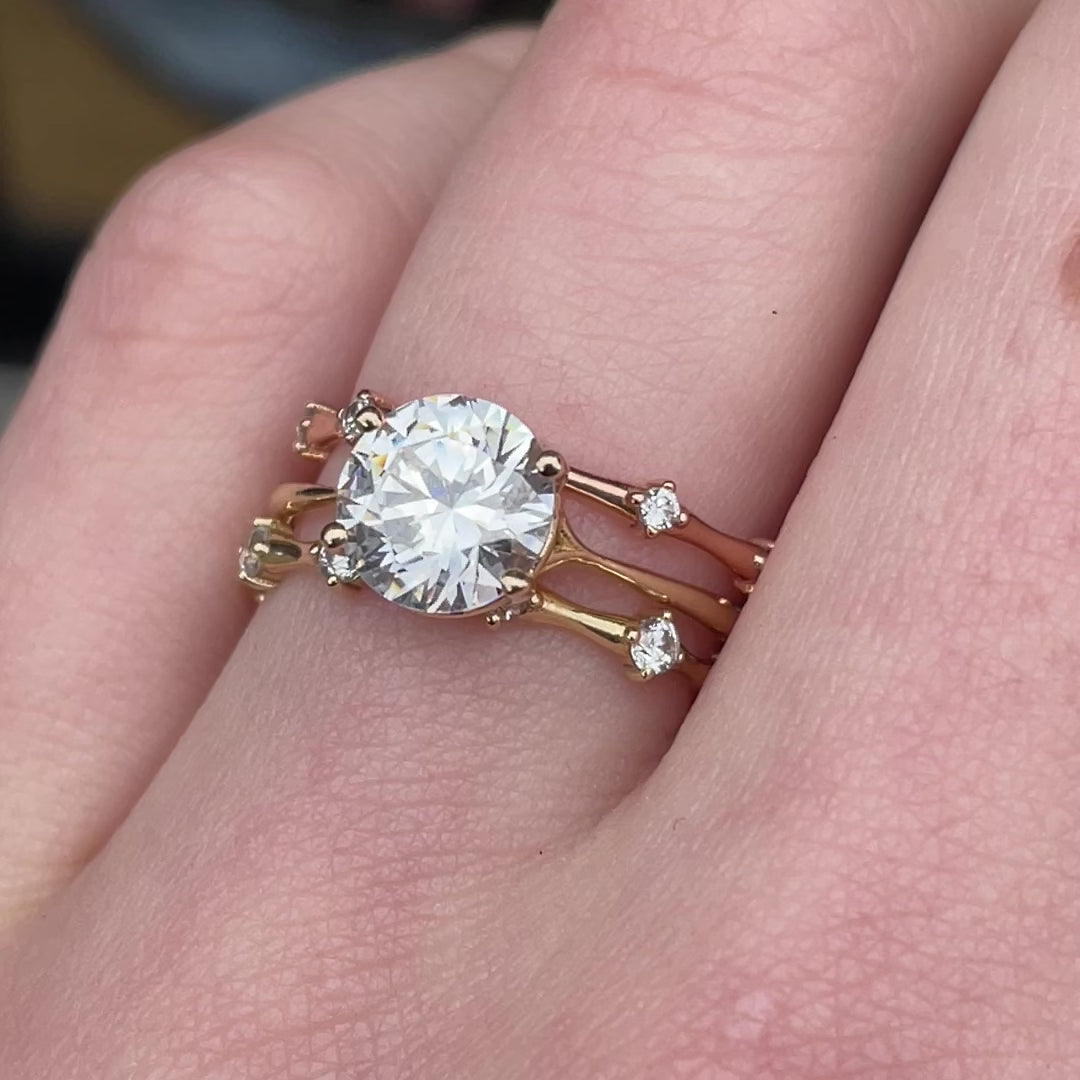 Yara Petite ~ Diamond Ring