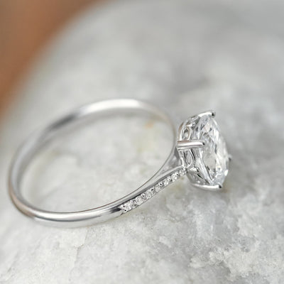 Lila Fleur-de-lis engagement ring