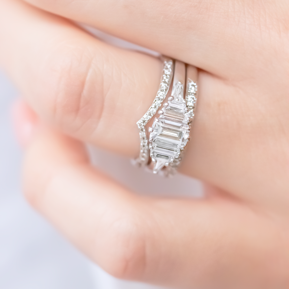 Victory ~ Curve Diamond Ring