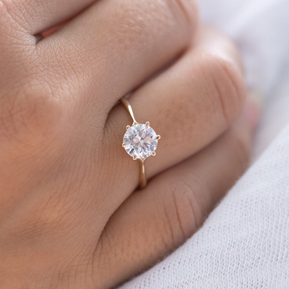 Thin prong engagement ring discount