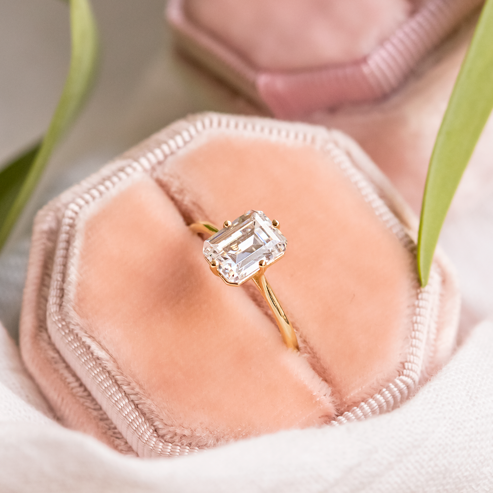 Louise Compass Prong Solitaire Ring