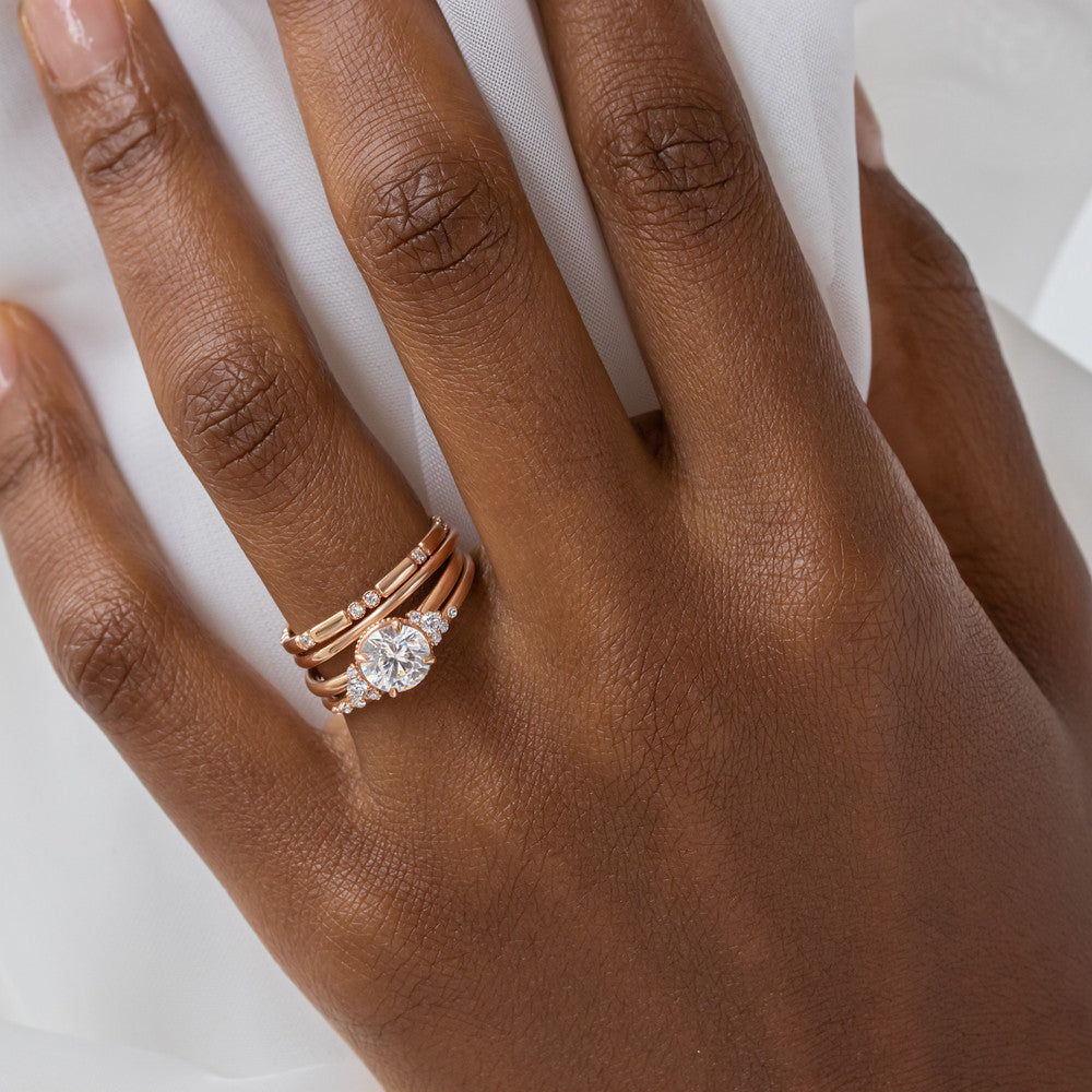 Uma Tapered Round Ring