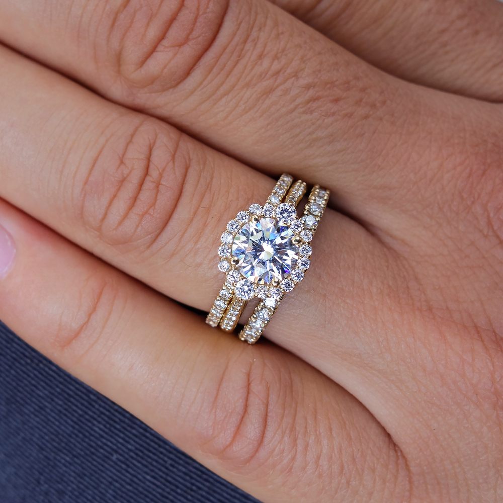 Calla Brilliant Cut Halo Ring
