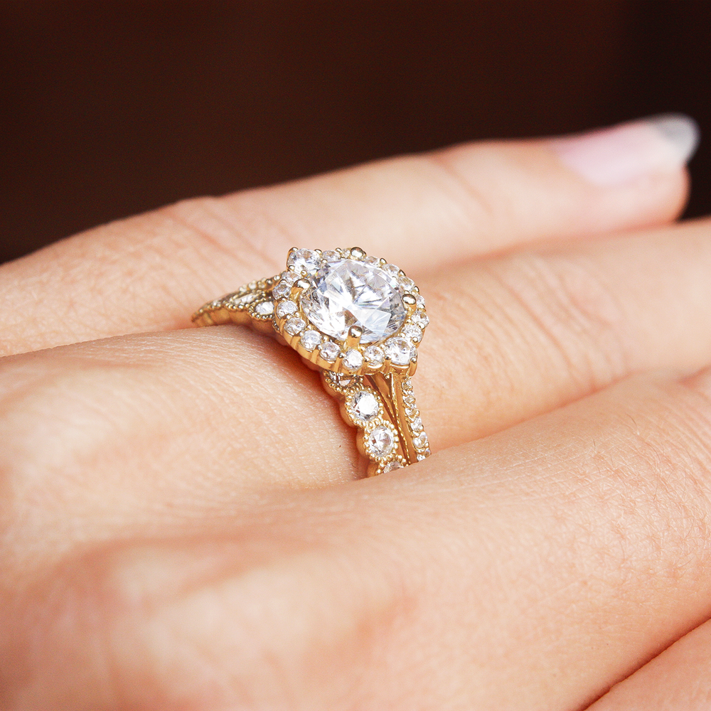 Calla Brilliant Cut Halo Ring